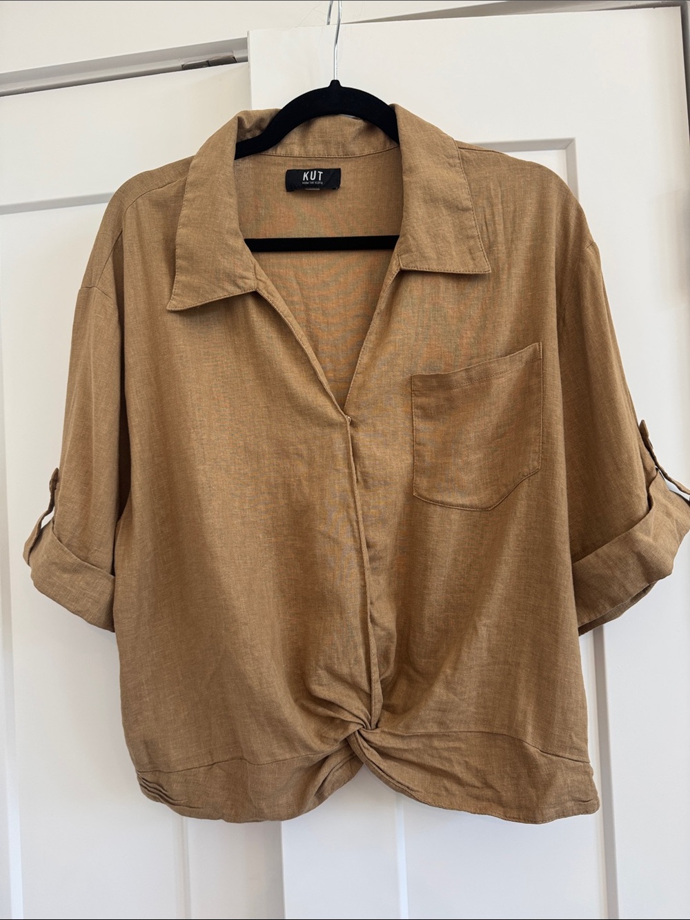Linen Kut from the Kloth Tan Button-Down Knot Front Shirt
